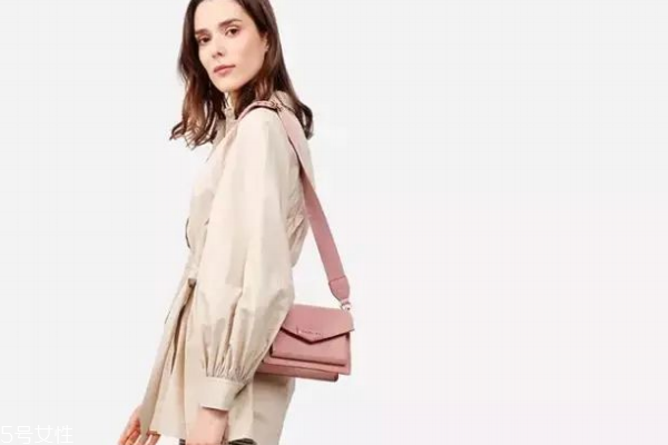 小ck為什么產(chǎn)地是廣州 刷爆朋友圈的包包 小ck為什么產(chǎn)地是廣州 刷爆朋友圈的包包