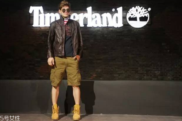 添柏嵐大黃靴怎么搭配 潮人都這樣穿 添柏嵐大黃靴怎么搭配 潮人都這樣穿