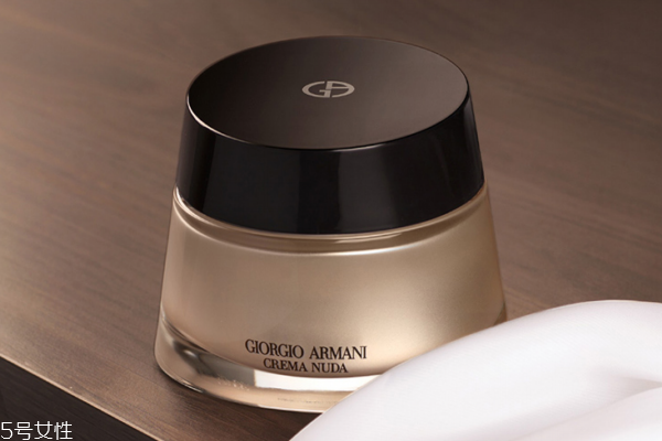 阿瑪尼素顏霜防曬嗎 不含防曬成分 阿瑪尼素顏霜防曬嗎 不含防曬成分