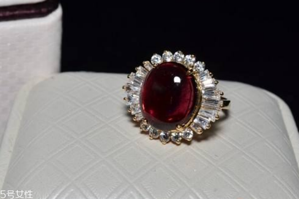 紅碧璽和紅寶石的區(qū)別 不是同一概念 紅碧璽和紅寶石的區(qū)別 不是同一概念