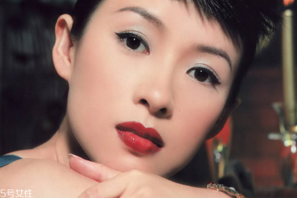 換季時(shí)激素臉怎么修復(fù) 這3點(diǎn)要做到 換季時(shí)激素臉怎么修復(fù) 這3點(diǎn)要做到