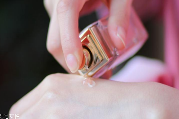 紙膜敷多長(zhǎng)時(shí)間最好 敷紙膜的方法 紙膜敷多長(zhǎng)時(shí)間最好 敷紙膜的方法