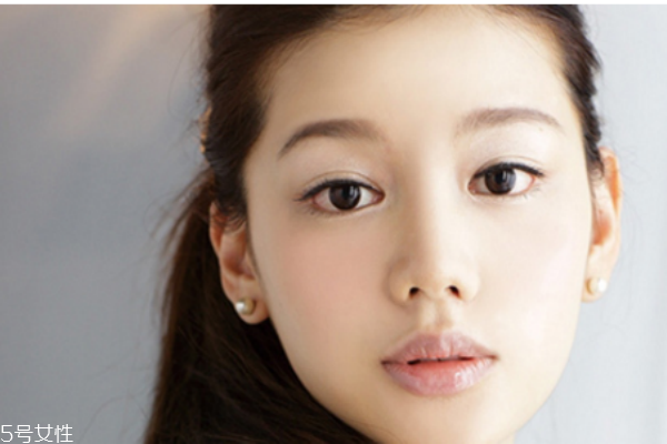 如何美白皮膚小竅門(mén) 擺脫暗沉黑皮膚的方法 如何美白皮膚小竅門(mén) 擺脫暗沉黑皮膚的方法
