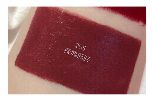 完美日記小黑鉆哪個色最好看 5支秋冬最顯白的顏色 完美日記小黑鉆哪個色最好看 5支秋冬最顯白的顏色