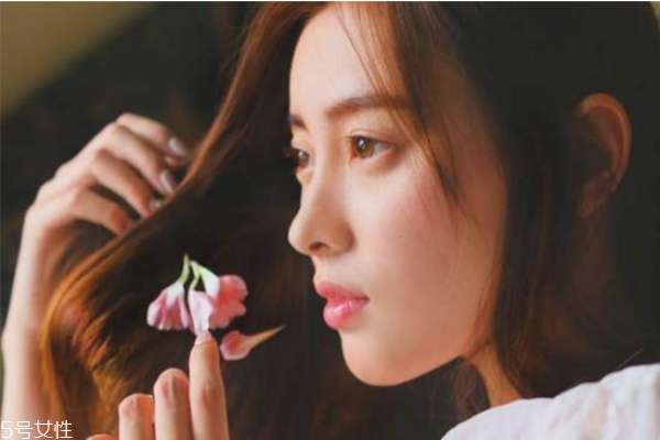 皮膚曬黑后怎樣變白 知道這些讓你不怕被曬 皮膚曬黑后怎樣變白 知道這些讓你不怕被曬