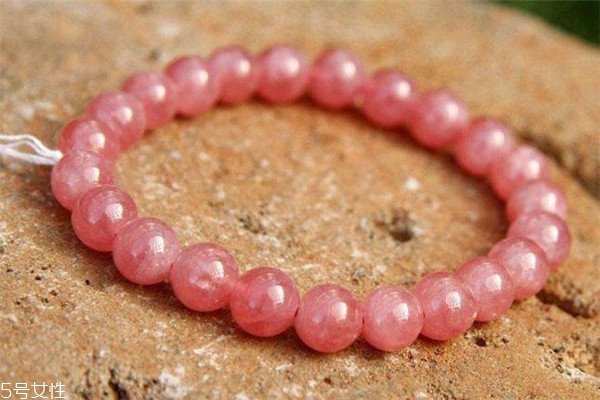 紅紋石多少錢一克 要看晶體品質