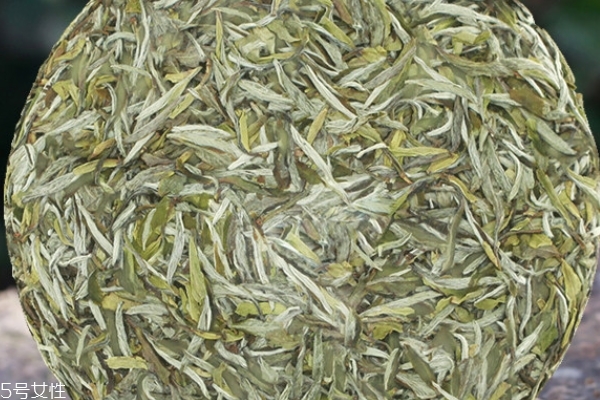 白茶沒(méi)開(kāi)封保質(zhì)期多長(zhǎng) 沒(méi)有保質(zhì)期 白茶沒(méi)開(kāi)封保質(zhì)期多長(zhǎng) 沒(méi)有保質(zhì)期