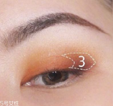 黃色眼影怎么畫(huà) 暖黃色眼妝畫(huà)法 黃色眼影怎么畫(huà) 暖黃色眼妝畫(huà)法