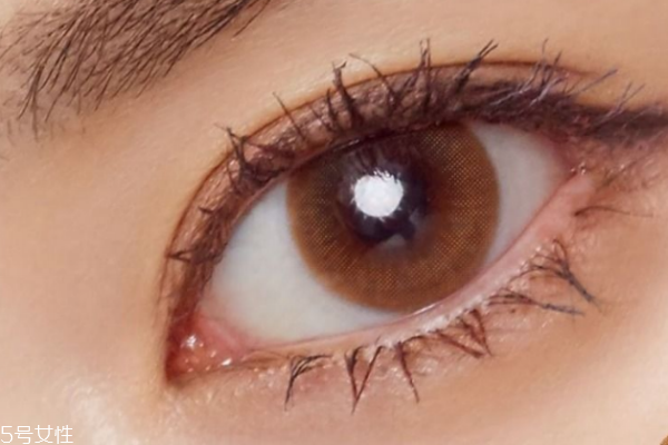 棕色隱形眼鏡哪個牌子好 這些戴起來有神又無害 棕色隱形眼鏡哪個牌子好 這些戴起來有神又無害