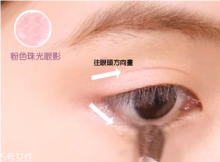 黃色眼影怎么畫(huà) 暖黃色眼妝畫(huà)法 黃色眼影怎么畫(huà) 暖黃色眼妝畫(huà)法