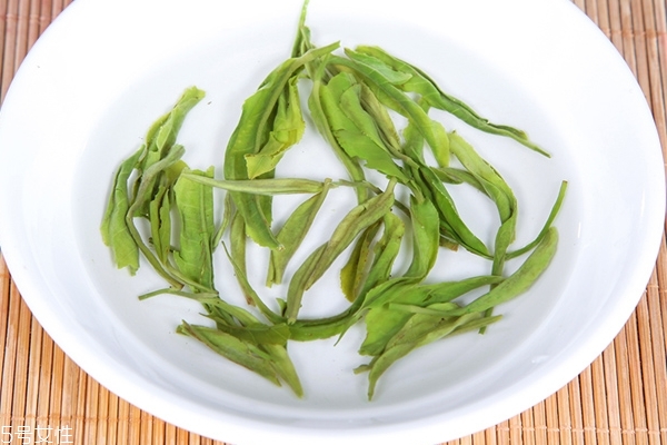 碧螺春為什么叫碧螺春 皇帝賜名 碧螺春為什么叫碧螺春 皇帝賜名