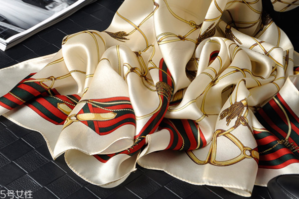 真絲圍巾什么牌子好 認(rèn)準(zhǔn)這些品牌 真絲圍巾什么牌子好 認(rèn)準(zhǔn)這些品牌