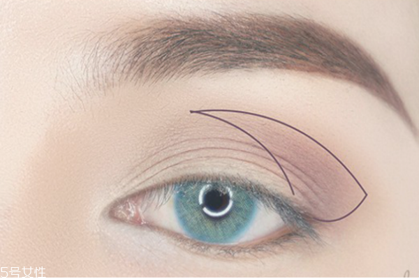 小麥色皮膚怎么化妝 簡(jiǎn)單帥氣妝容畫(huà)法 小麥色皮膚怎么化妝 簡(jiǎn)單帥氣妝容畫(huà)法