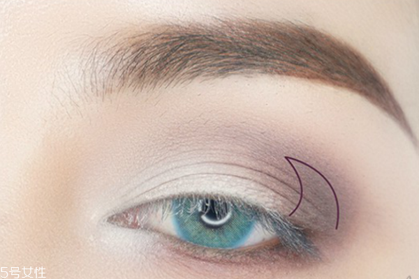 小麥色皮膚怎么化妝 簡(jiǎn)單帥氣妝容畫(huà)法 小麥色皮膚怎么化妝 簡(jiǎn)單帥氣妝容畫(huà)法