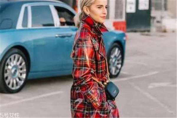 2018秋裝流行趨勢(shì) 三大要素不能少 2018秋裝流行趨勢(shì) 三大要素不能少