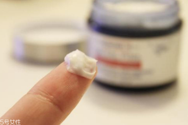 用了眼霜眼角皺紋變多怎么辦 3個方法解除煩惱 用了眼霜眼角皺紋變多怎么辦 3個方法解除煩惱