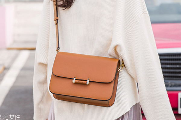 皮包五金氧化怎么處理 巧妙恢復(fù)原樣 皮包五金氧化怎么處理 巧妙恢復(fù)原樣