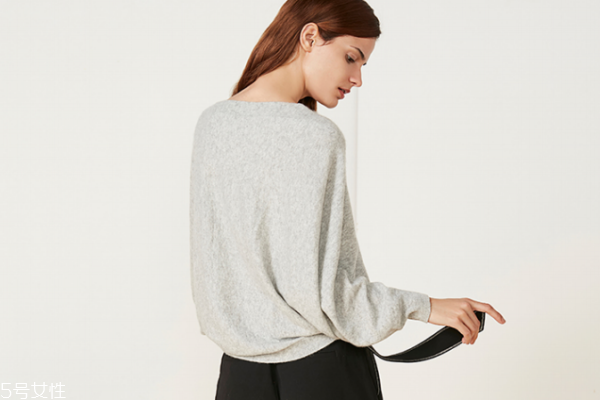 羊絨毛衣可以漂白嗎 對(duì)衣服有傷害 羊絨毛衣可以漂白嗎 對(duì)衣服有傷害