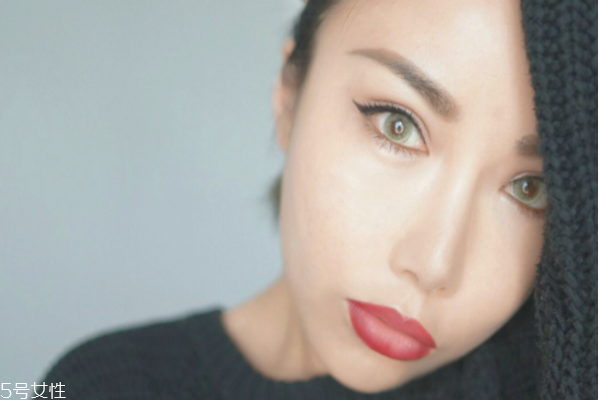 唇膏怎么涂好看圖解 漸變唇妝畫法 唇膏怎么涂好看圖解 漸變唇妝畫法