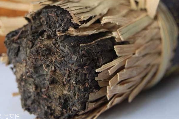 黑茶為什么有金花 加工得來(lái) 黑茶為什么有金花 加工得來(lái)