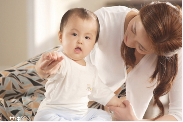 寶寶嘴上起泡怎么回事 春季寶寶常見(jiàn)疾病預(yù)防方法