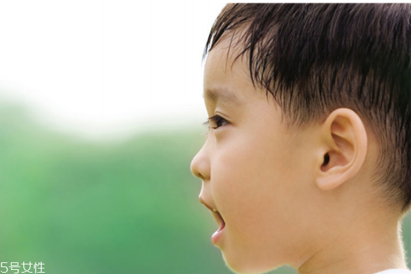 寶寶嘴上起泡怎么回事 春季寶寶常見(jiàn)疾病預(yù)防方法