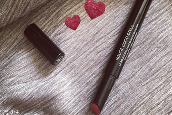 香奈兒口紅哪個(gè)顏色顯白 香奈兒口紅最火的色號(hào) 香奈兒口紅哪個(gè)顏色顯白 香奈兒口紅最火的色號(hào)