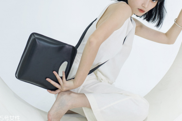 皮包拉鏈不順暢怎么辦 這樣就能解決 皮包拉鏈不順暢怎么辦 這樣就能解決