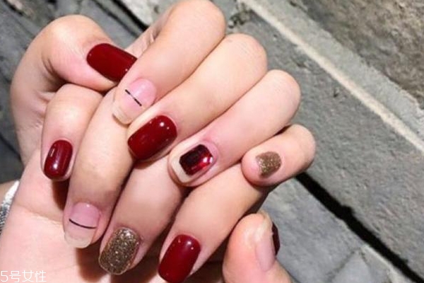 秋季車厘子紅美甲款式 讓指尖溫柔似水 秋季車厘子紅美甲款式 讓指尖溫柔似水