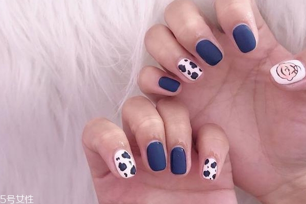 靚麗秋日美甲圖片 一整個(gè)秋天都不用愁啦 靚麗秋日美甲圖片 一整個(gè)秋天都不用愁啦