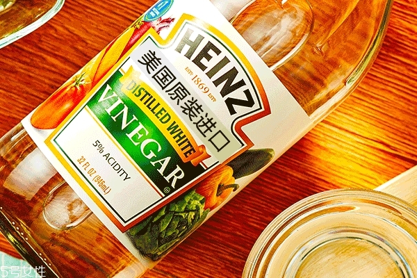 白醋為什么能豐胸 這個說法是錯的 白醋為什么能豐胸 這個說法是錯的