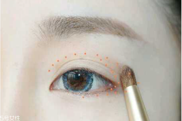 萬圣節(jié)妝容教程 創(chuàng)意彩妝吸血鬼妝容 萬圣節(jié)妝容教程 創(chuàng)意彩妝吸血鬼妝容