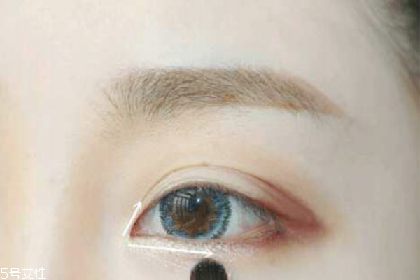 萬圣節(jié)妝容教程 創(chuàng)意彩妝吸血鬼妝容 萬圣節(jié)妝容教程 創(chuàng)意彩妝吸血鬼妝容