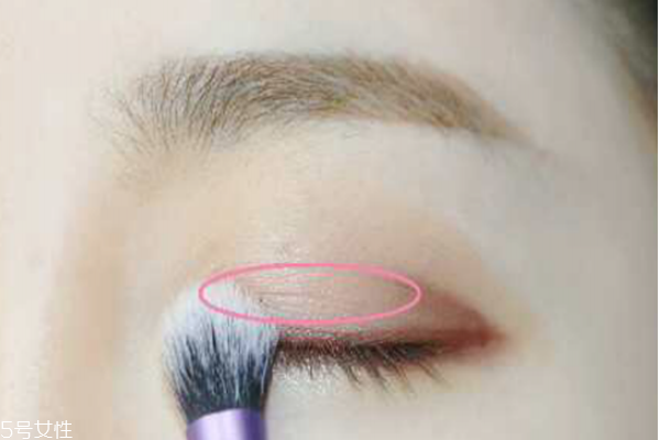 萬圣節(jié)妝容教程 創(chuàng)意彩妝吸血鬼妝容 萬圣節(jié)妝容教程 創(chuàng)意彩妝吸血鬼妝容