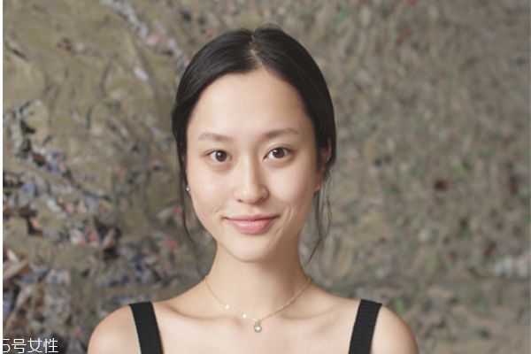 萬圣節(jié)妝容教程 創(chuàng)意彩妝吸血鬼妝容 萬圣節(jié)妝容教程 創(chuàng)意彩妝吸血鬼妝容