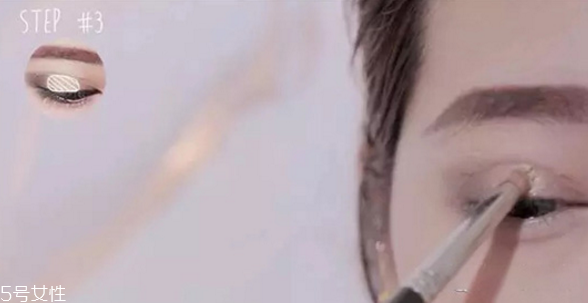 萬圣節(jié)妝容教程 創(chuàng)意彩妝吸血鬼妝容 萬圣節(jié)妝容教程 創(chuàng)意彩妝吸血鬼妝容