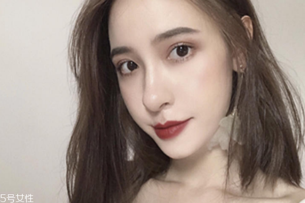 口紅什么顏色顯白 這3個(gè)色號氣質(zhì)簡直開掛