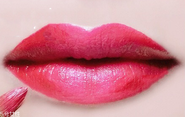 什么叫仰月唇 花瓣唇和仰月唇區(qū)別 什么叫仰月唇 花瓣唇和仰月唇區(qū)別