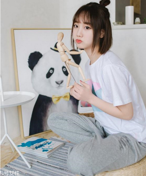 無劉海丸子頭怎么扎好看 半花瓣頭扎法圖解 無劉海丸子頭怎么扎好看 半花瓣頭扎法圖解