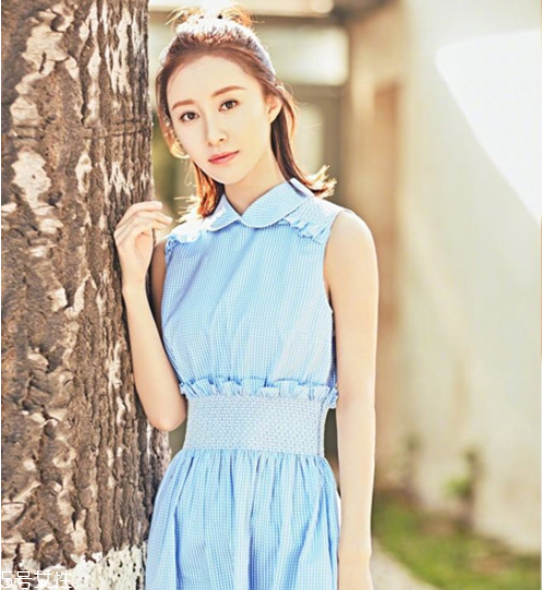 無劉海丸子頭怎么扎好看 半花瓣頭扎法圖解 無劉海丸子頭怎么扎好看 半花瓣頭扎法圖解