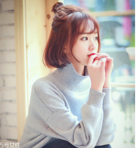 無劉海丸子頭怎么扎好看 半花瓣頭扎法圖解 無劉海丸子頭怎么扎好看 半花瓣頭扎法圖解