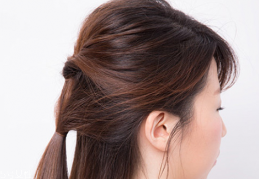 ol發(fā)型扎法教程 職業(yè)發(fā)型扎法步驟圖解 ol發(fā)型扎法教程 職業(yè)發(fā)型扎法步驟圖解