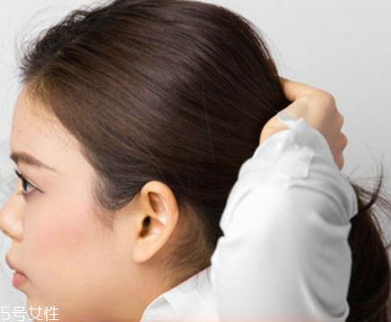 ol發(fā)型扎法教程 職業(yè)發(fā)型扎法步驟圖解 ol發(fā)型扎法教程 職業(yè)發(fā)型扎法步驟圖解