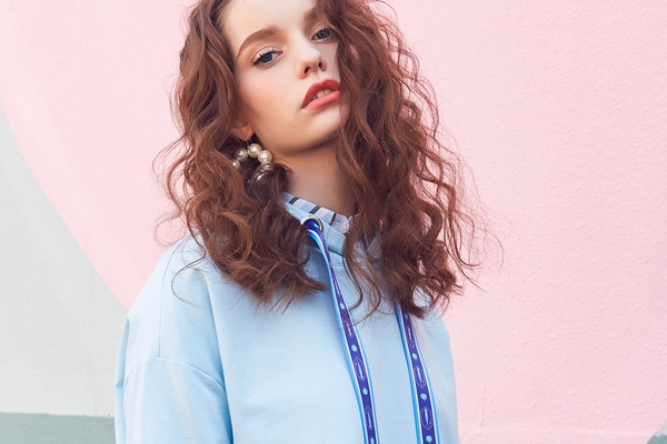 掌握時尚流行色 如明星般閃耀 掌握時尚流行色 如明星般閃耀