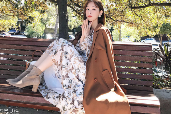 風(fēng)衣可以水洗嗎 看具體面料 風(fēng)衣可以水洗嗎 看具體面料