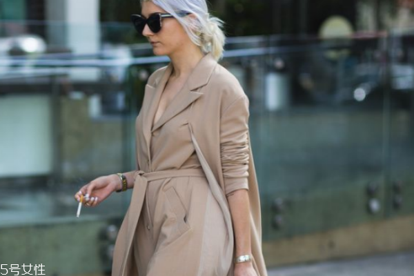 風(fēng)衣洗縮水怎么辦 這樣來(lái)處理 風(fēng)衣洗縮水怎么辦 這樣來(lái)處理