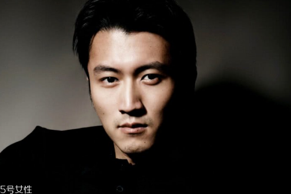 男生皮膚缺水怎么調(diào)理 靠這三點(diǎn)就足夠 男生皮膚缺水怎么調(diào)理 靠這三點(diǎn)就足夠