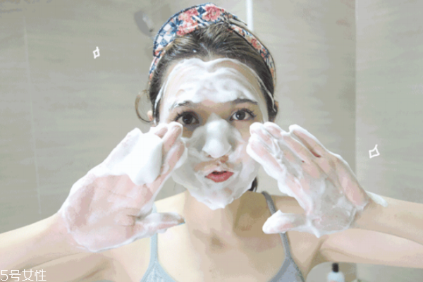 一支洗面奶可以用多久 洗面奶的正確用量 一支洗面奶可以用多久 洗面奶的正確用量