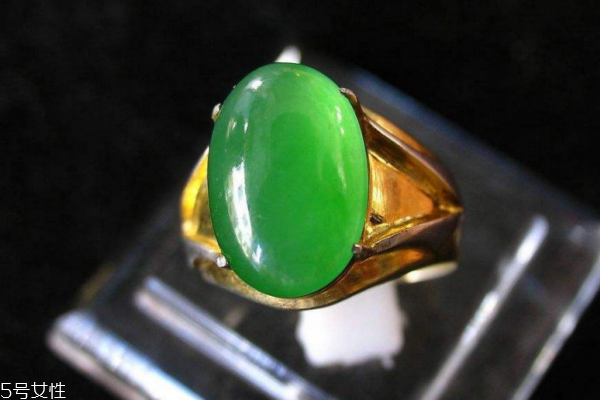 翡翠戒指一般多少錢 翡翠品質(zhì)影響很大 翡翠戒指一般多少錢 翡翠品質(zhì)影響很大