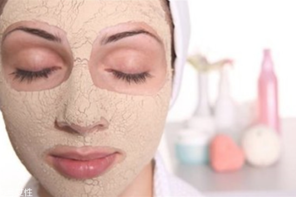 清潔面膜補(bǔ)水面膜順序 清潔面膜作用 清潔面膜補(bǔ)水面膜順序 清潔面膜作用